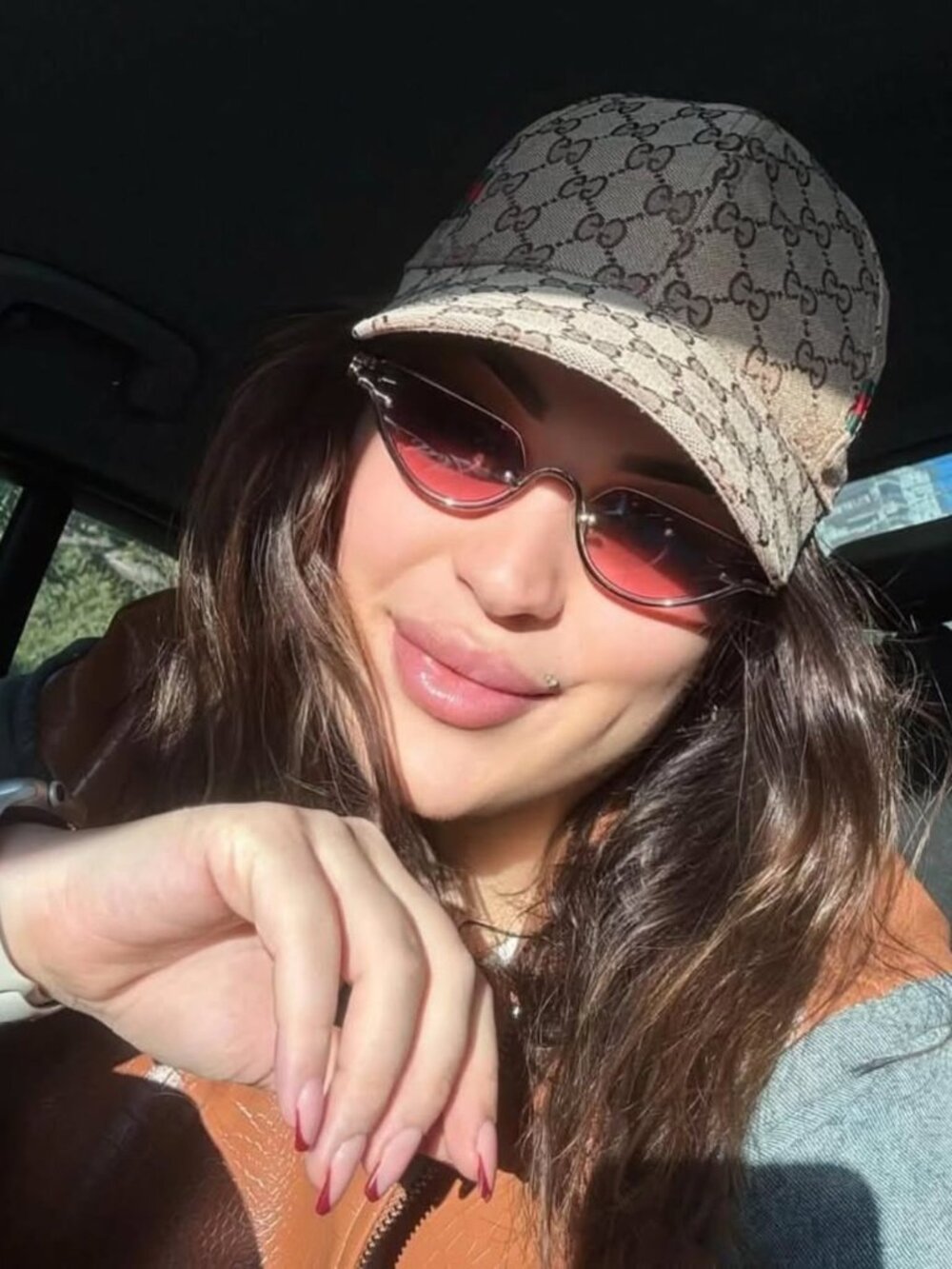 Gucci GG1603S 003 Cat Eye Sunglasses - Gold/Mirrored Violet - Picture 4 of 15